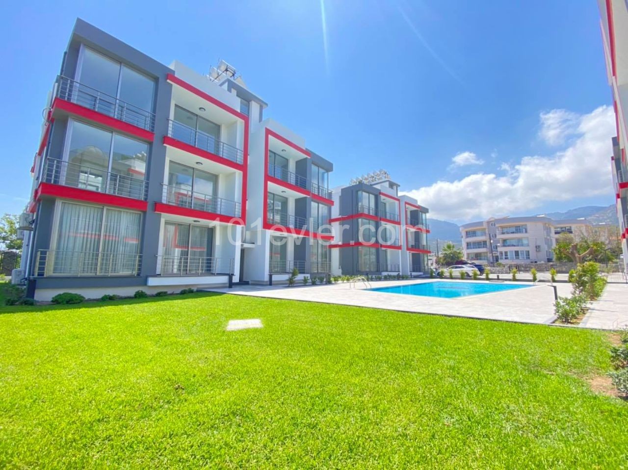 2+1 FLAT FOR SALE IN KYRENIA ** 