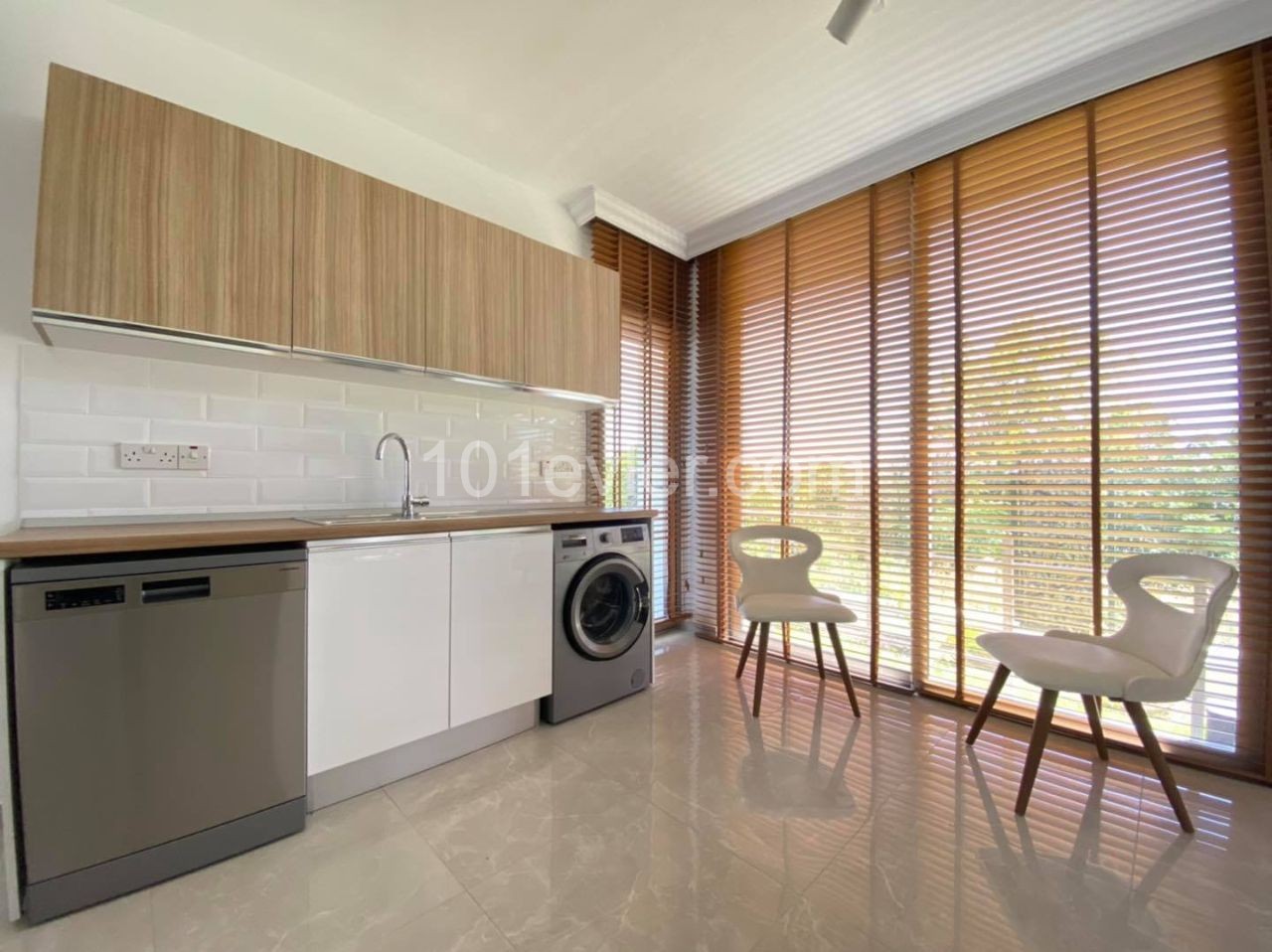 2+1 FLAT FOR SALE IN KYRENIA ** 