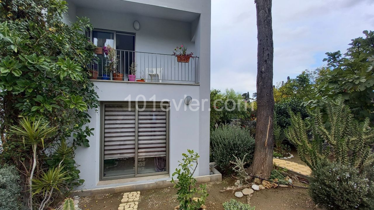 Alsancak 2+1 Semidetached Duplex Villa With Garden