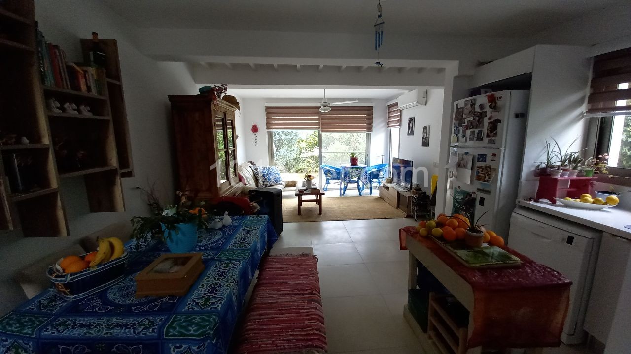 Alsancak 2+1 Semidetached Duplex Villa With Garden