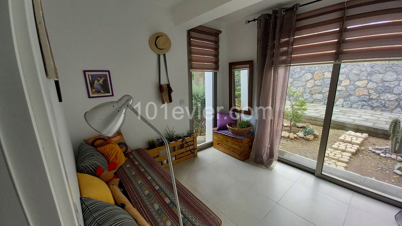 Alsancak 2+1 Semidetached Duplex Villa With Garden