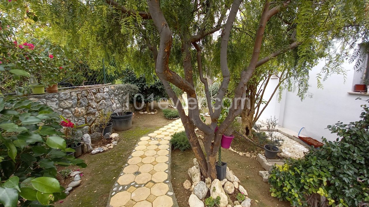 Alsancak 2+1 Semidetached Duplex Villa With Garden