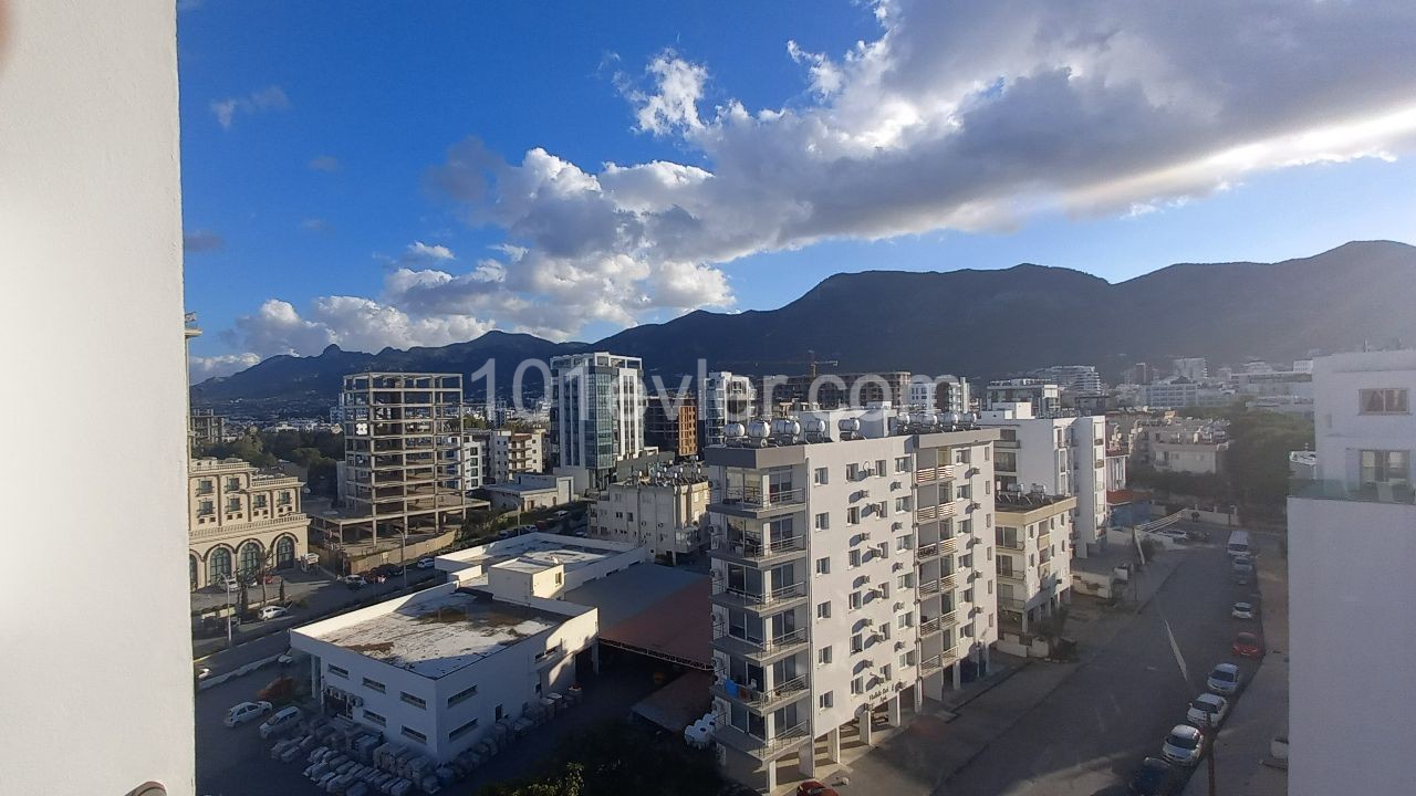 Girne Merkez Deniz Manzaralı 3+1 Penthouse