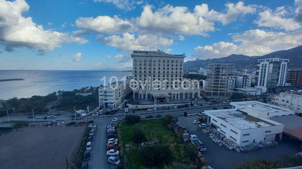 Girne Merkez Deniz Manzaralı 3+1 Penthouse