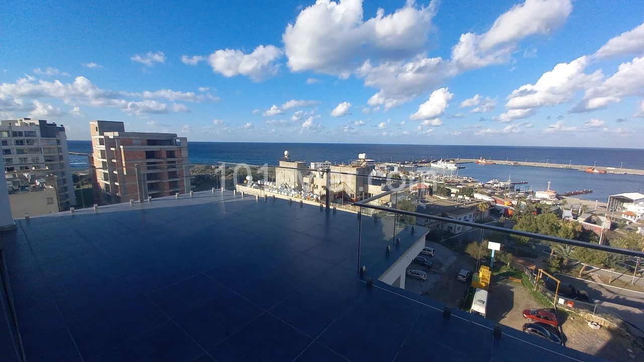 Girne Merkez Deniz Manzaralı 3+1 Penthouse