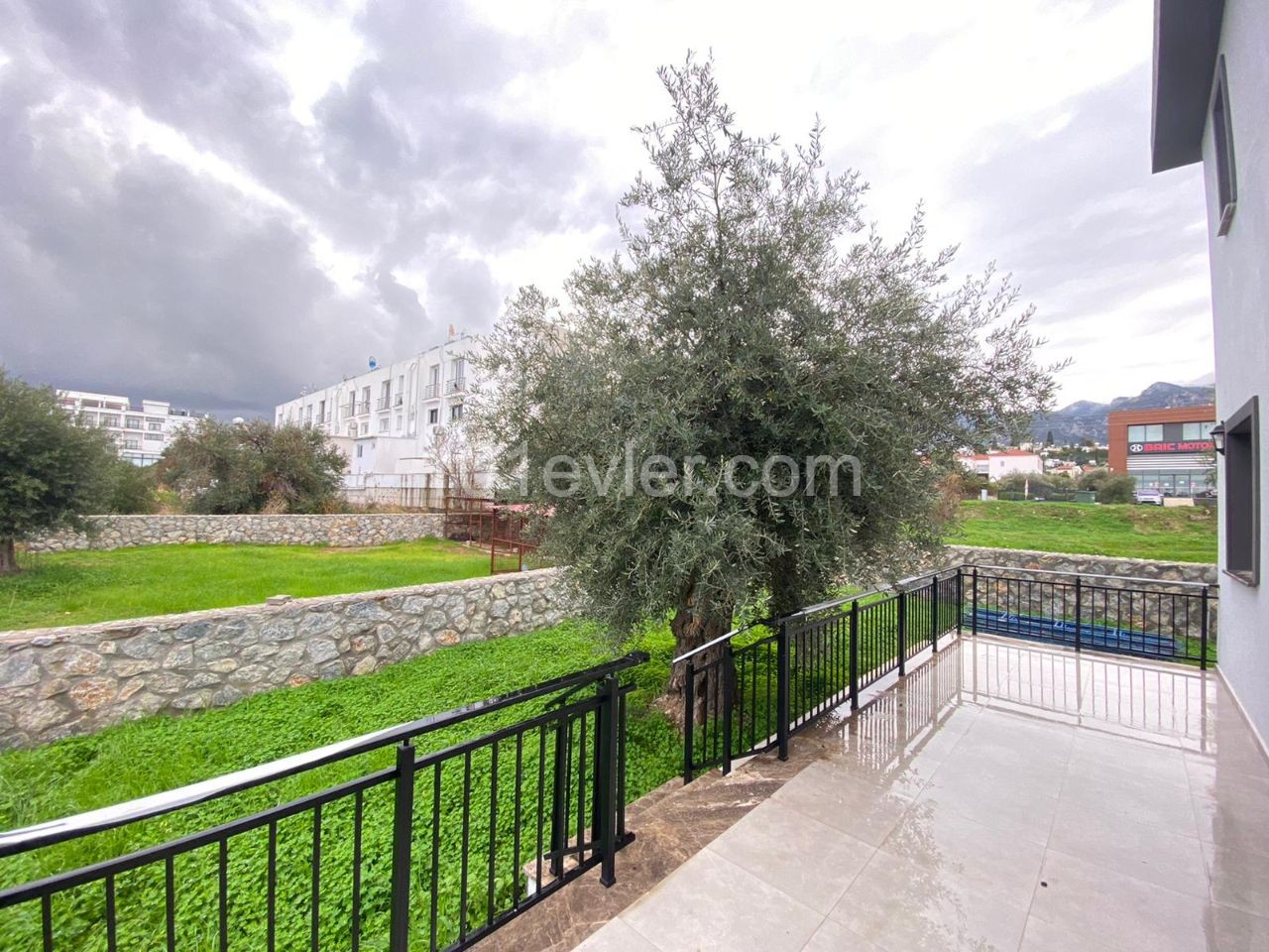 VILLA FOR SALE IN KYRENIA ** 