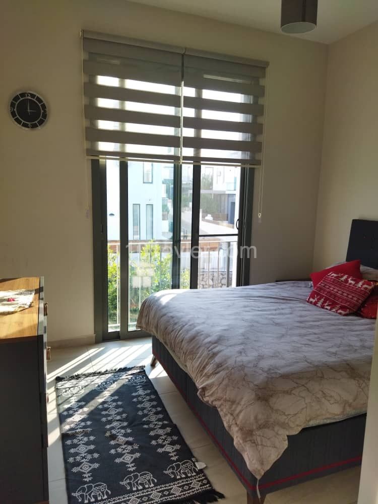 2+1 WOHNUNG ZU VERKAUFEN IN KYRENIA ** 