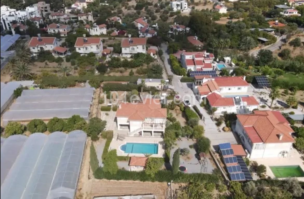 3+1 Detached Villa For Sale in Girne / Yesiltepe ** 