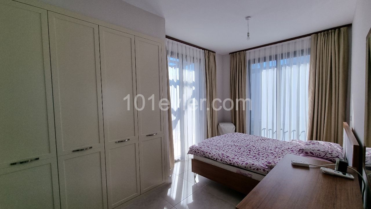 Kyrenia / Alsancak 2 + 1 Penthouse Mit Terrasse Zu Verkaufen ** 