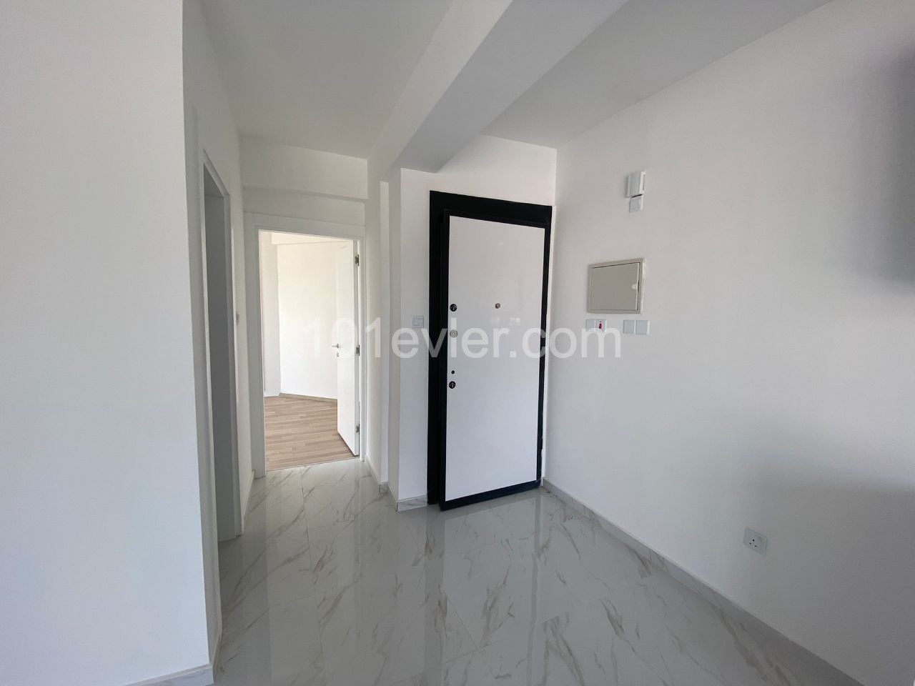 1+1 FLAT FOR SALE IN KYRENIA ** 