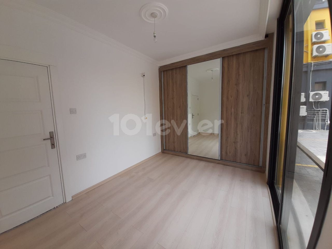 2+1 Flat for Sale in Kyrenia / Alsancak Region ** 