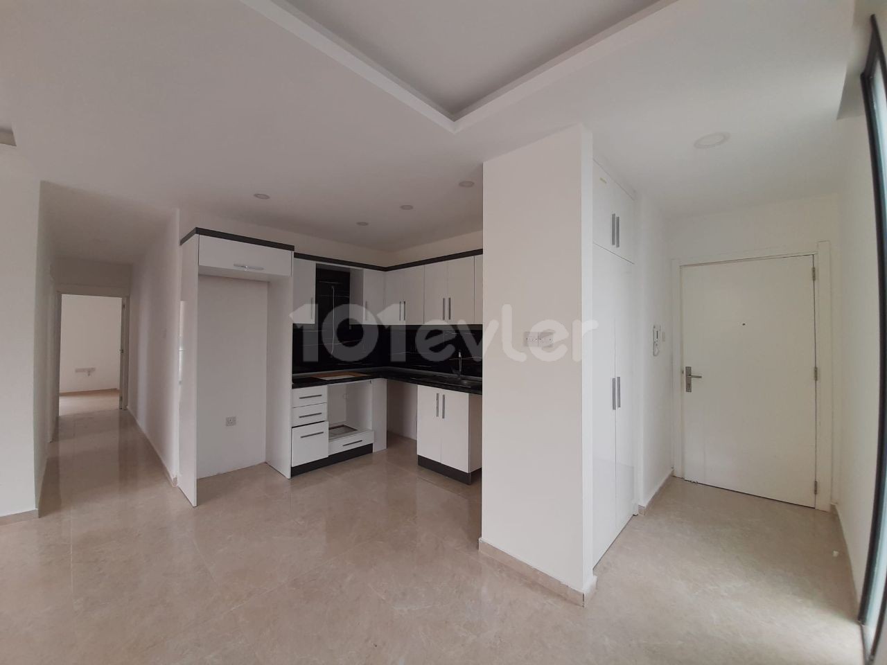 2+1 Flat for Sale in Kyrenia / Alsancak Region ** 