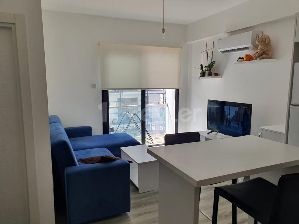 Girne Nusmar Bölgesinde Satılık Full Eşyalı 2+1 Daire