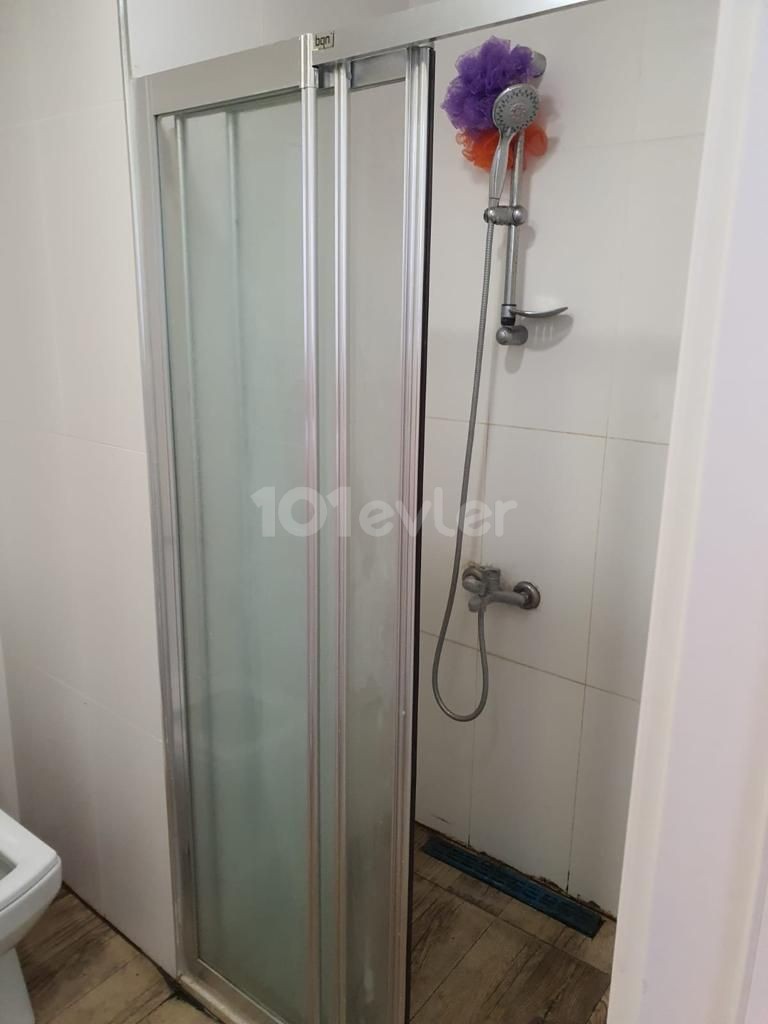 Girne Nusmar Bölgesinde Satılık Full Eşyalı 2+1 Daire