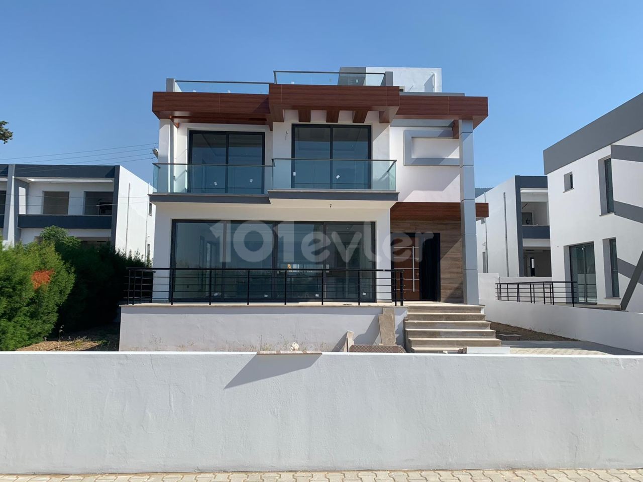 3+1 Villa In Gehweite Zum Meer In Kyrenia Alsancak ** 