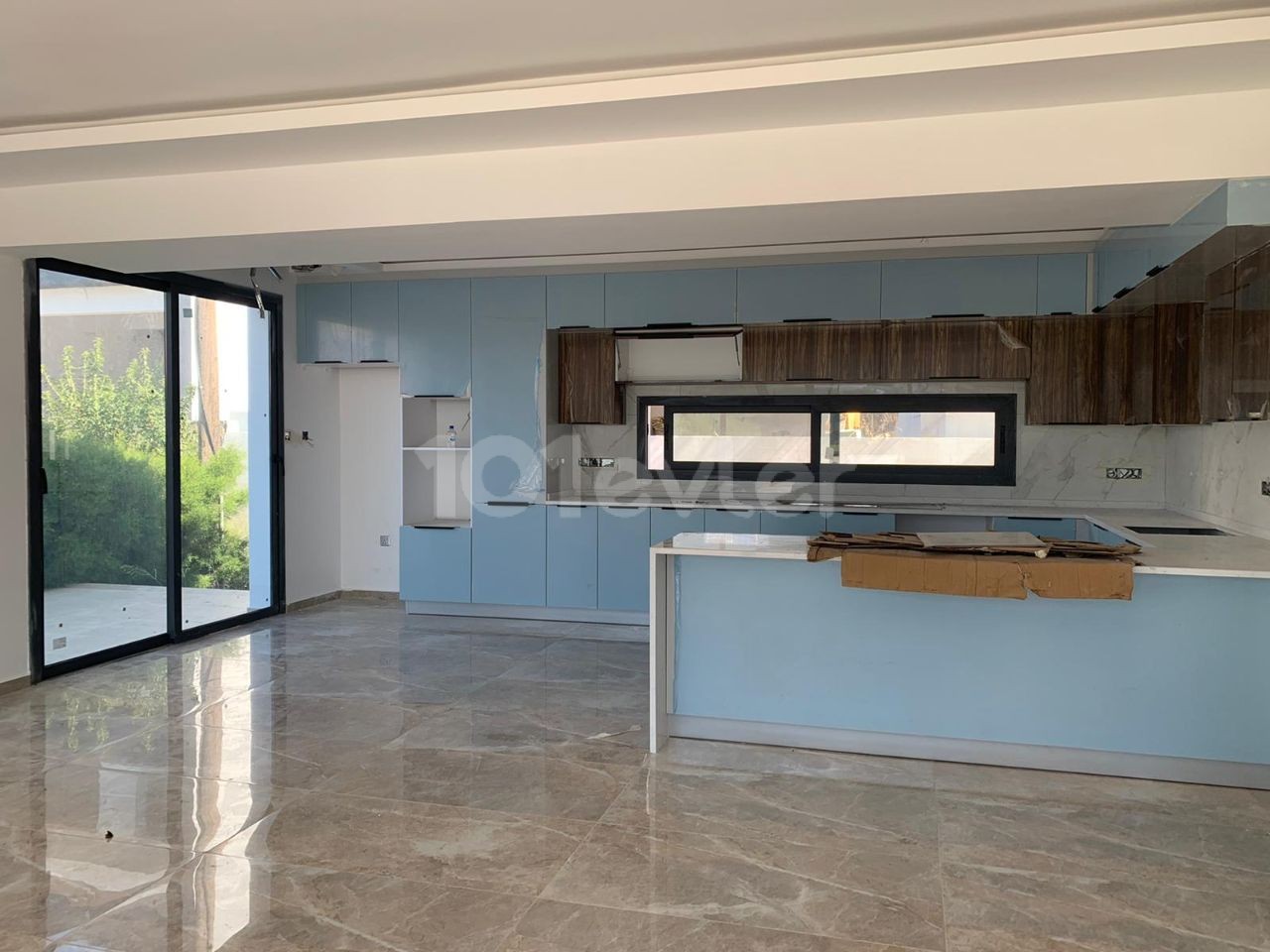 3+1 Villa In Gehweite Zum Meer In Kyrenia Alsancak ** 