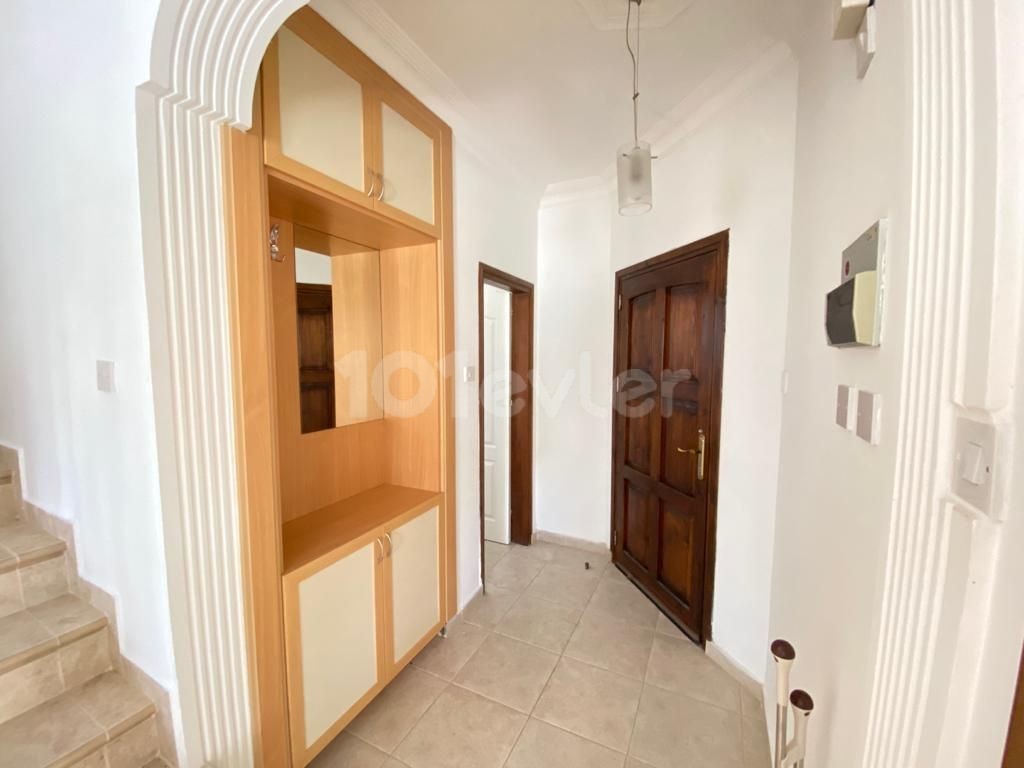 Girne Karaoğlanoğlu Eşyalı 3+1 Kiralık İkiz Villa