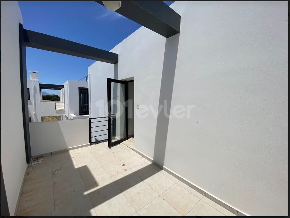 Girne Çatalköy de Denize Yürüme Mesafesinde Satılık 2+1 Villa