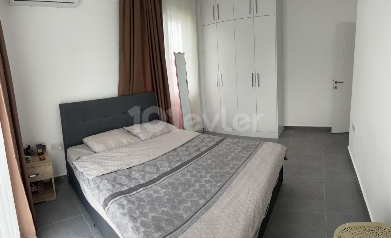 GİRNE KARAOĞLANDA SATILIK FULL EŞYALI 1+1 DAİRE