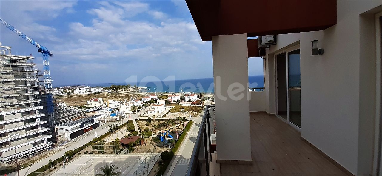 Sea View 1+1 Flat For Sale In Iskele Longbeach