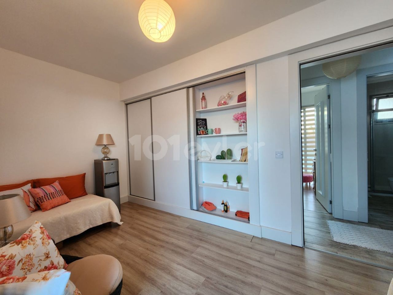 Flat To Rent in Alsancak, Kyrenia