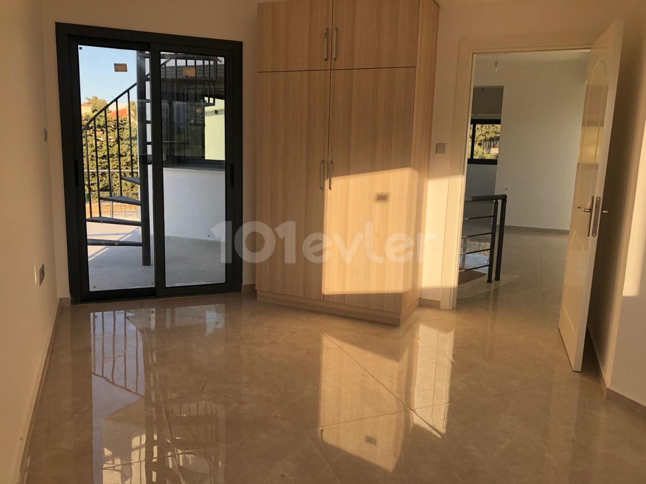 4+1 luxury villa for sale in alsancak kyrenia