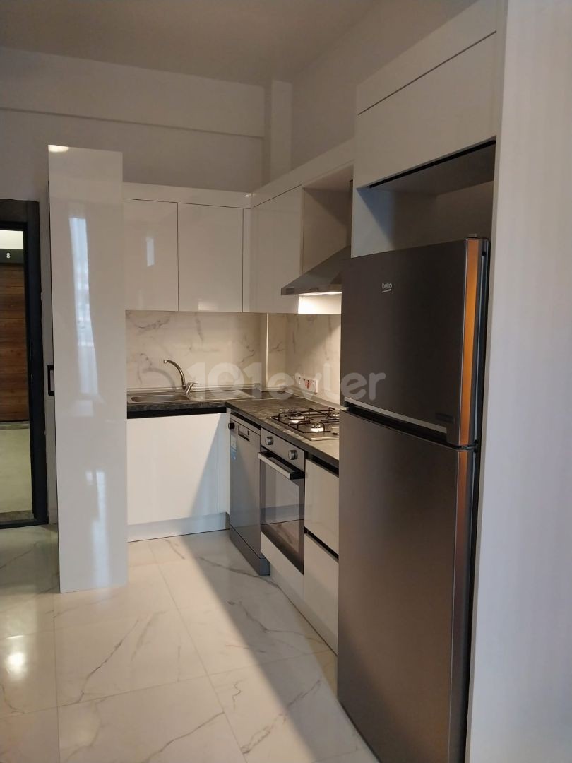 Flat To Rent in Alsancak, Kyrenia