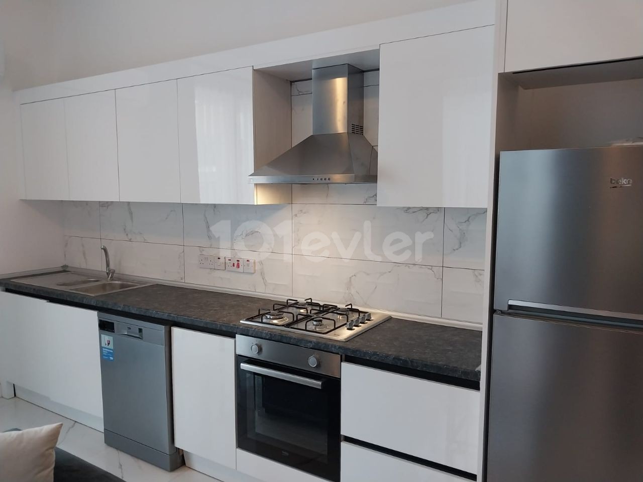 Flat To Rent in Alsancak, Kyrenia