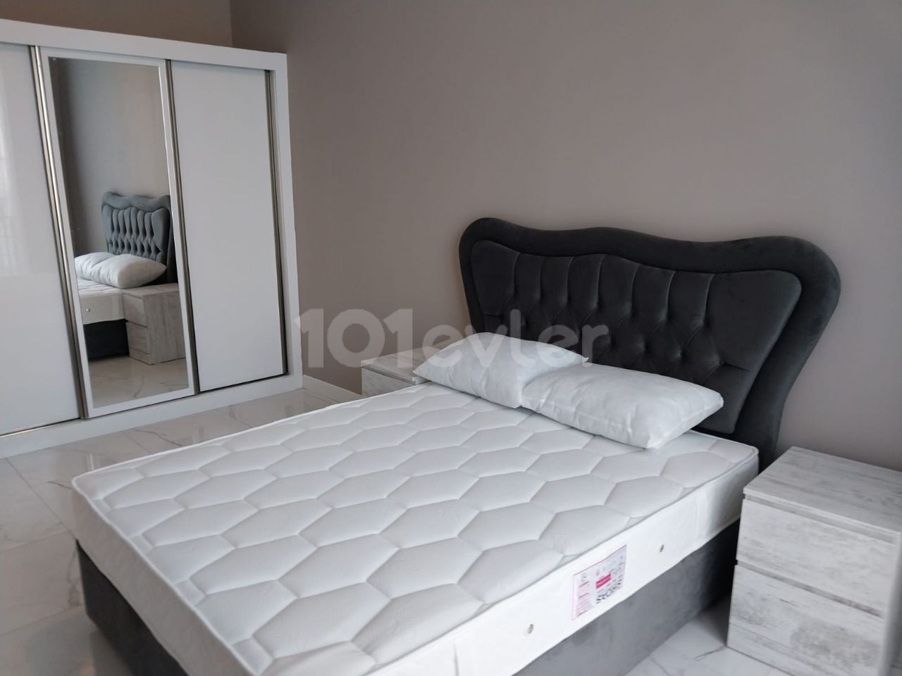 Flat To Rent in Alsancak, Kyrenia