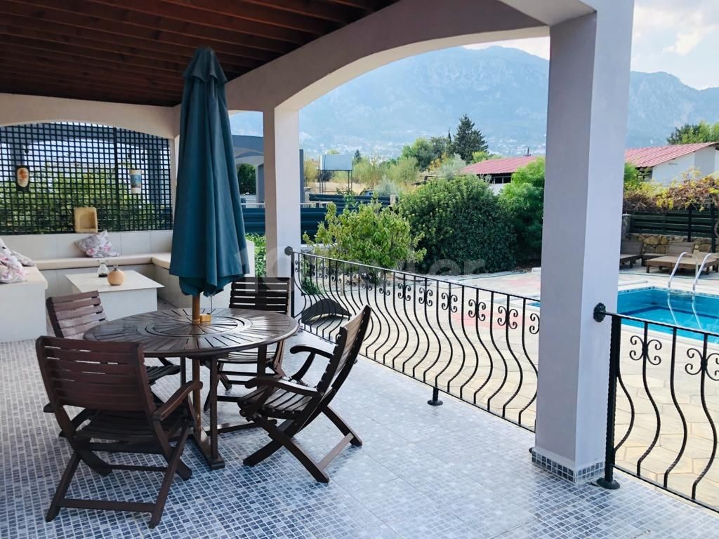 STUNNING 3 BEDROOM VILLA WITH GARDEN AND SWIMMING POOL FOR RENT IN KYRENIA LAPTA 