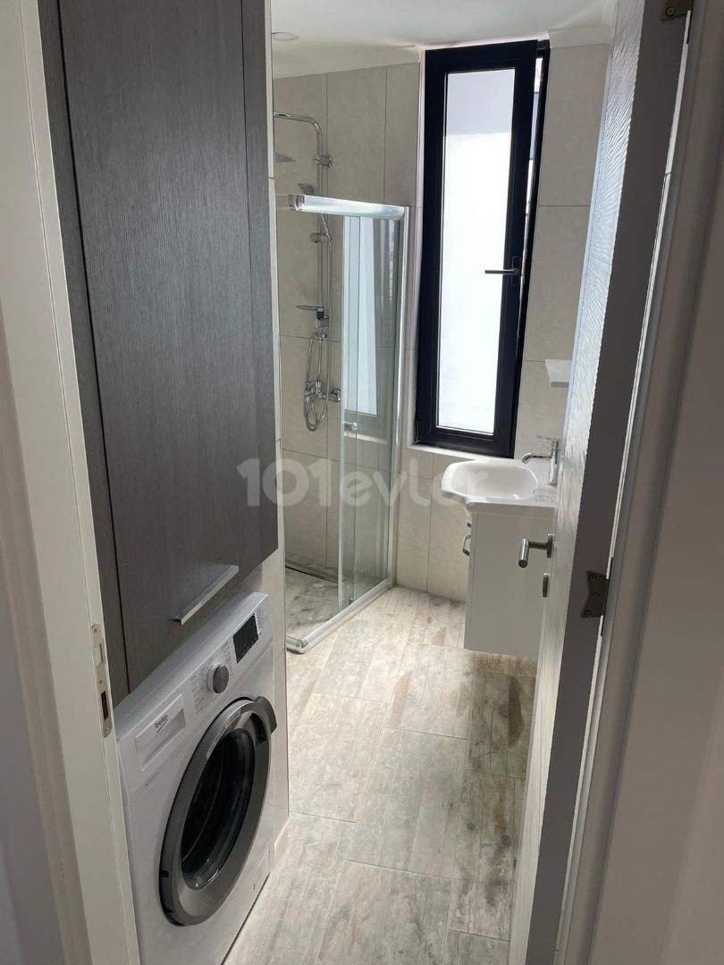 Girne Merkezde Kiralık 2+1 Deniz Manzaralı Full Eşyalı Lüks Daire