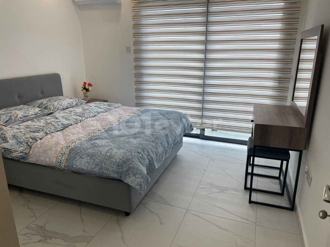 Girne Alsancak'da Havuzlu Sitede Kiralık Full Eşyalı 1+1 Daire