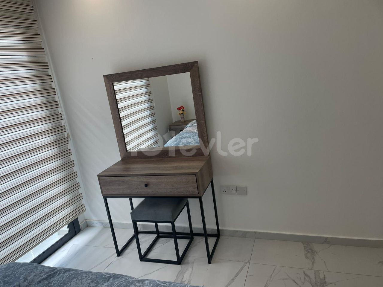 Fully Furnished 1+1 Flat For Rent In A Complex With Pool In Kyrenia Alsancak