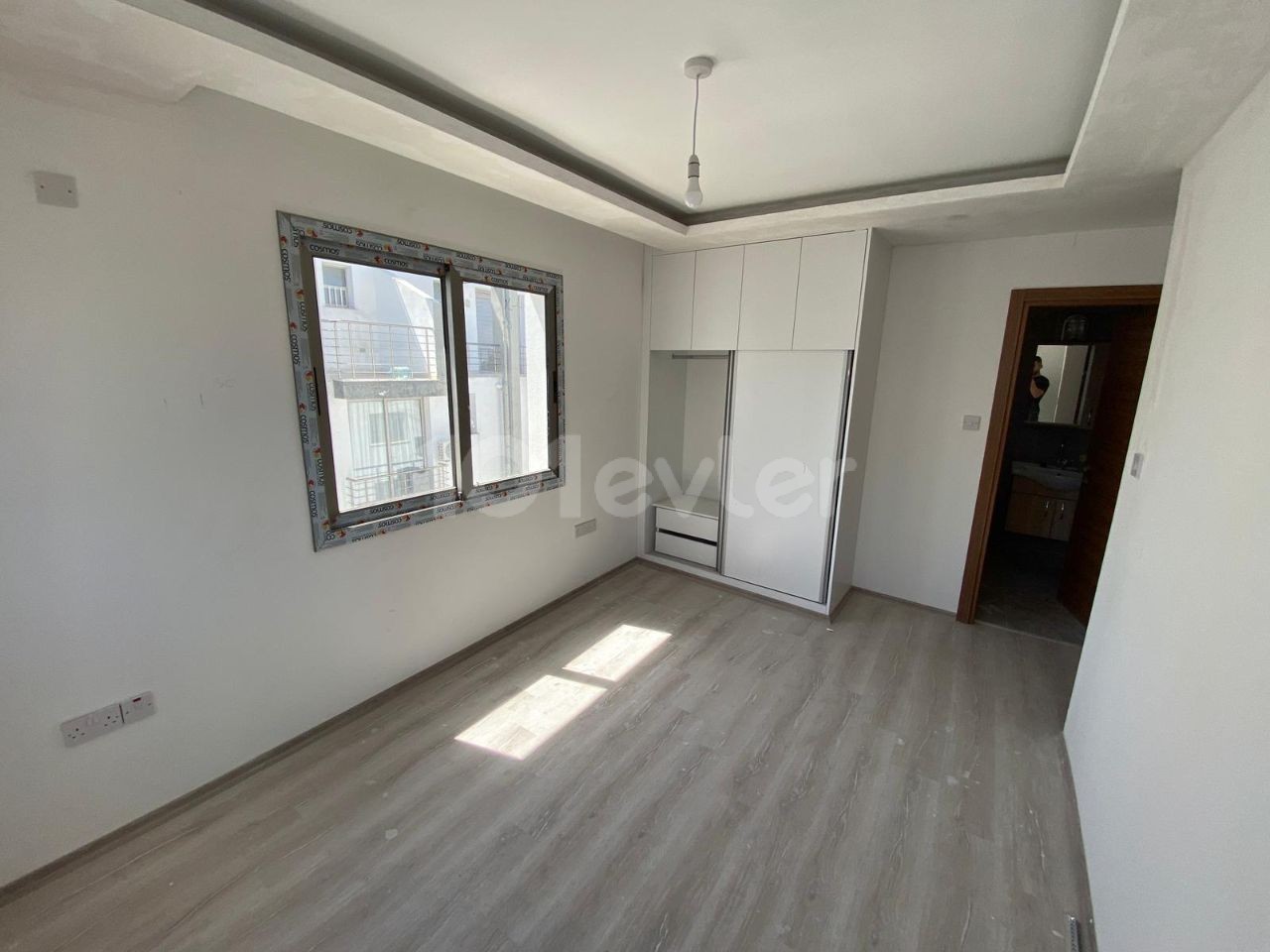 3+1 Flat With Sea View In A Building With Elevator In The Center Of Kyrenia