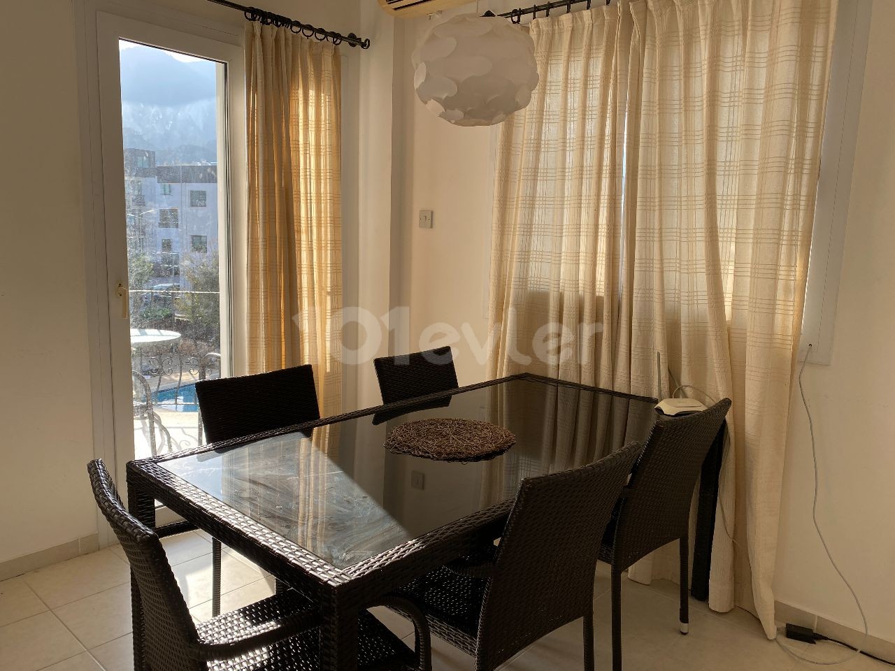 3+1 Wohnung zur Miete auf einem Grundstück mit Pool in der Region Kyrenia Alsancak