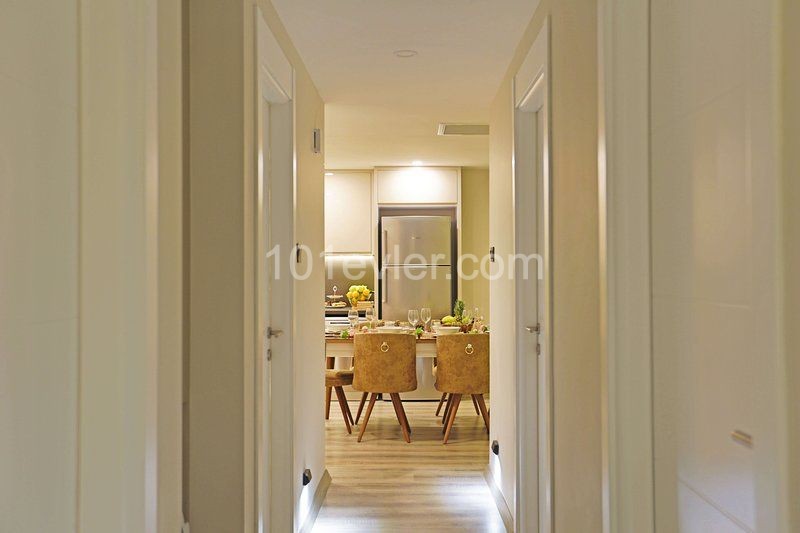  Luxurious 3 Bed Apartment in Prestigious Building  