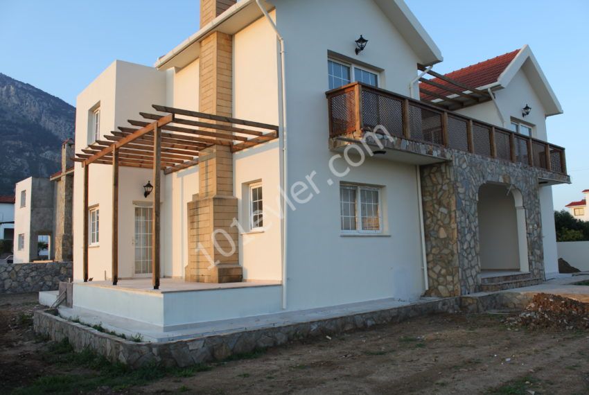 Brand new project – Elegant 3 bedroom Villa – Karsiyaka / Lapta boarder seaside.