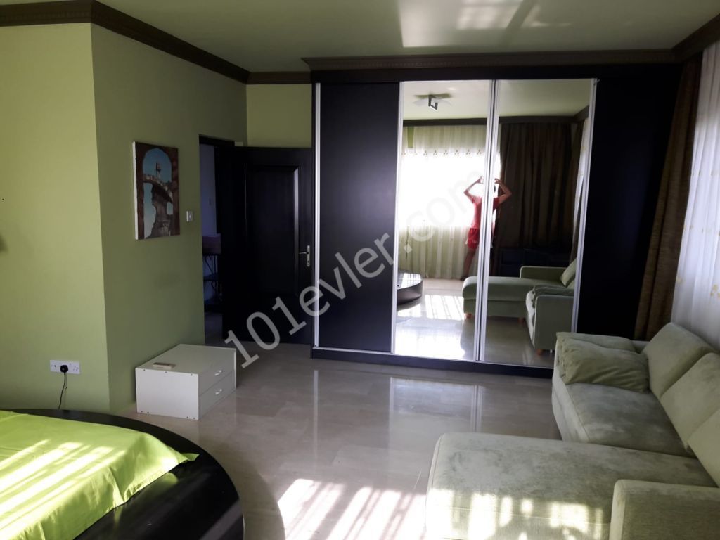 Villa To Rent in Çatalköy, Kyrenia