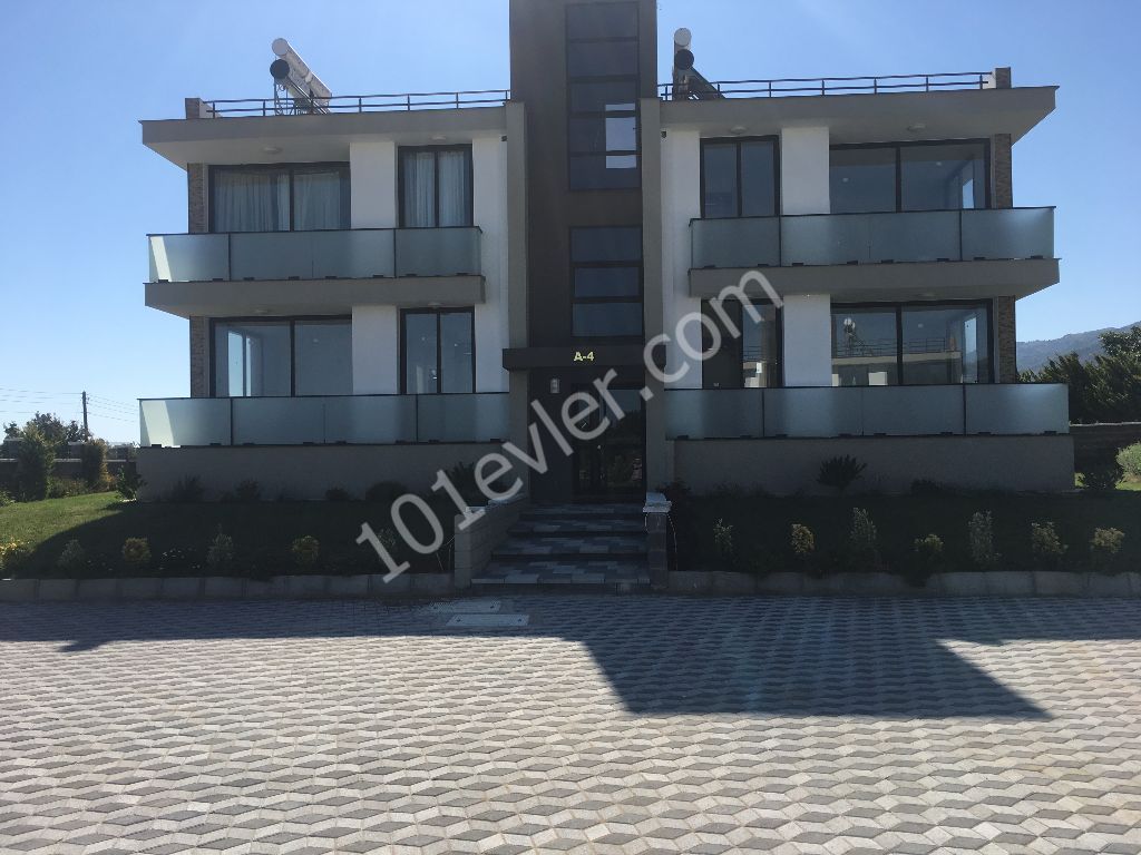 AN APARTMENT WITH MOUNTAIN AND SEA VIEWS IN KYRENIA LAPTA ** 