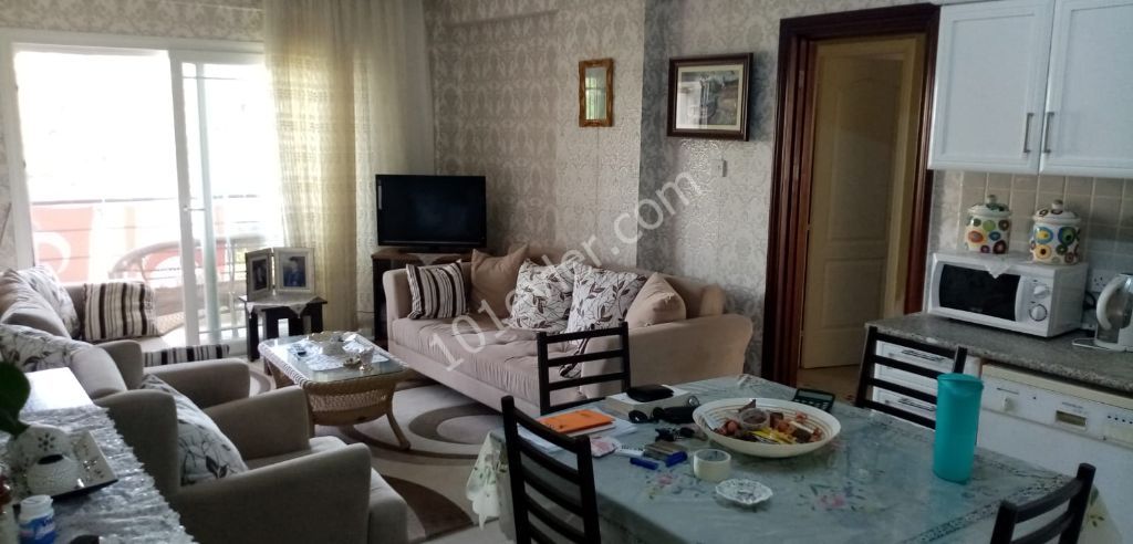 GİRNE MERKEZDE FULL EŞYALI 2+1 DAİRE