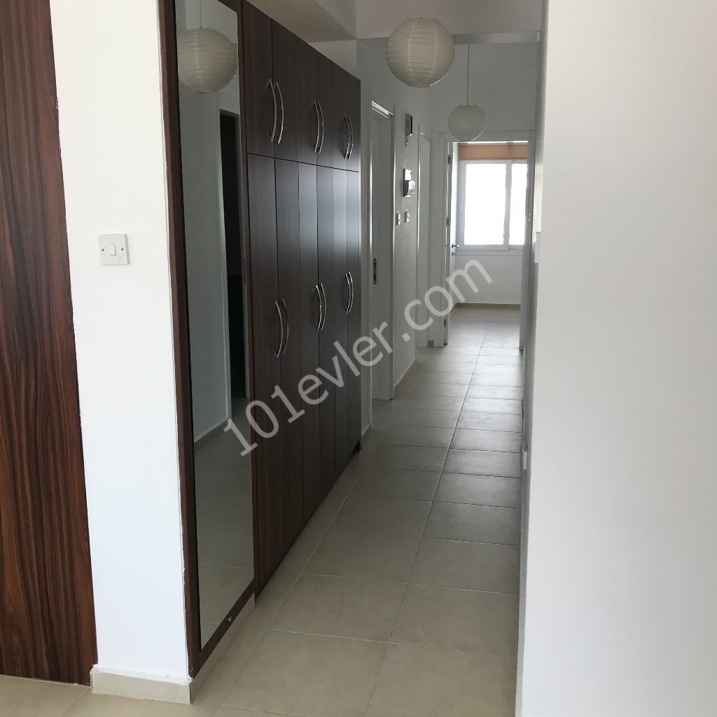 GİRNE MERKEZ'DE 3+1 KİRALIK DAİRE 