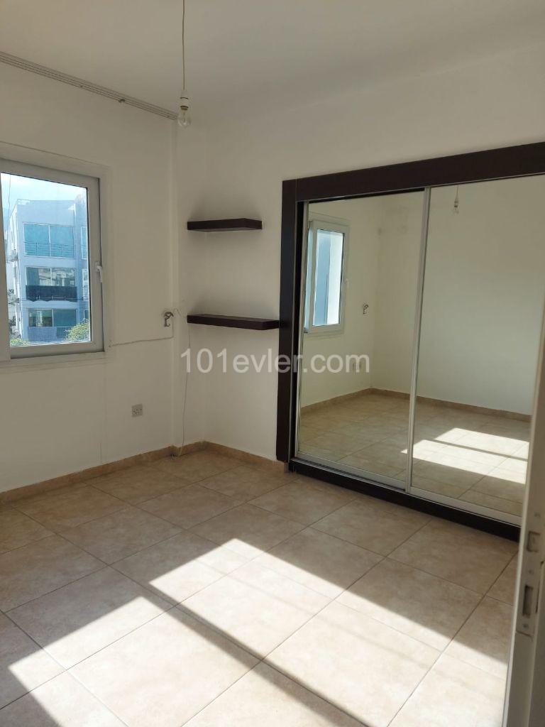 GİRNE'DE 2+2 PENTHOUSE KİRALIK DAİRE