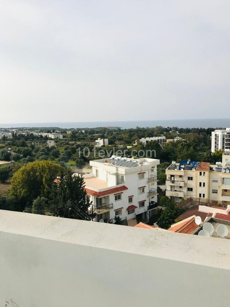 GİRNE MERKEZ'DE 2+1 KİRALIK PENTHOUSE