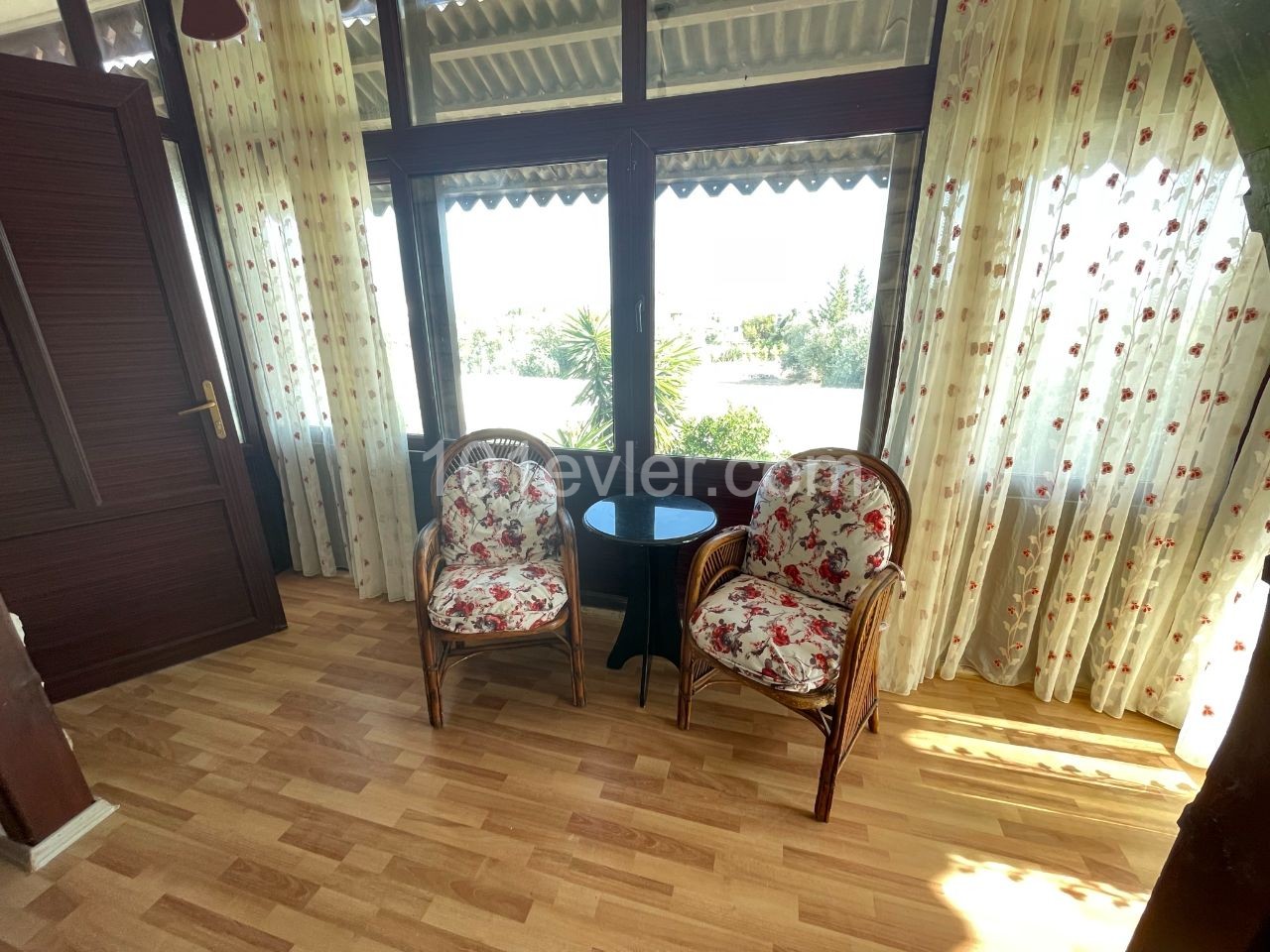 GİRNE KAMARES RESTAURANT BÖLGESİNDE 2+1 KİRALIK DAİRE