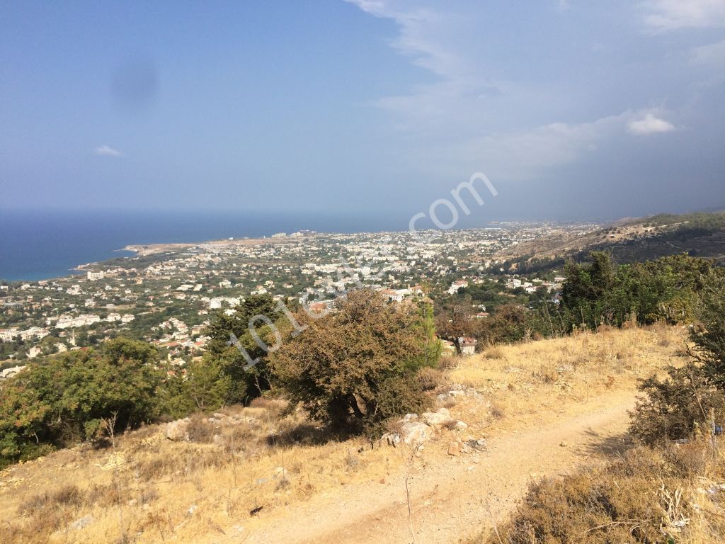 A PLOT WITH A MAGNIFICENT VIEW OF LAPTADA DEC ** 