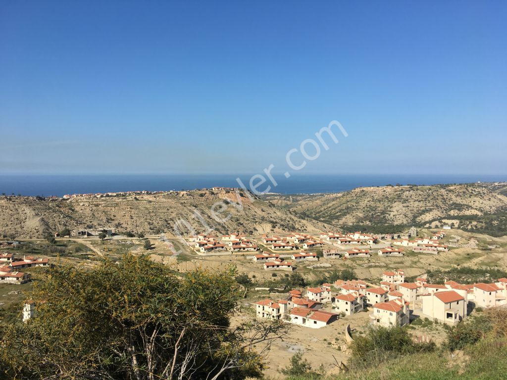 Residential Zoned Plot For Sale in Arapköy, Kyrenia