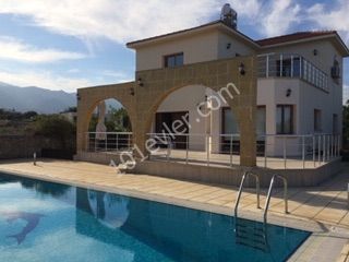 OWNERLY, 3 + 1, 5 + 2 or 7 + 3, in Kyrenia, ÇATALKÖY Region, 200m from the SEA, within 1 acre, air-conditioned, fully furnished, POOL VILLAS 