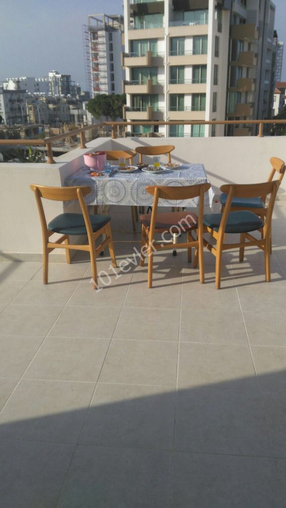 GİRNE MERKEZ'DE 110m2 PENTHOUSE DAİRE 90,000 STG SATILIK