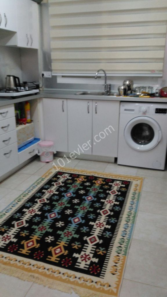 GİRNE MERKEZ'DE 110m2 PENTHOUSE DAİRE 90,000 STG SATILIK