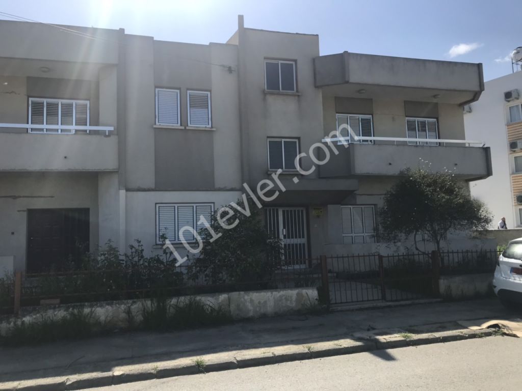 Gönyeli’de 4+1 kiralık aylık ödemeli Eşyalı Daire 300 STG